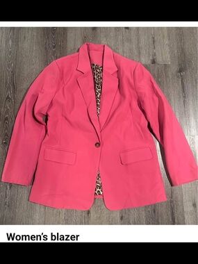 Women's Pink Button Blazer